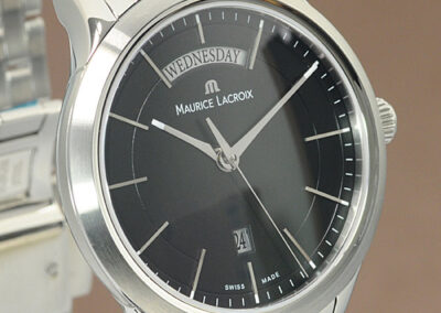 MauriceLacroix Les Classique Herrenuhr mit schwarzem Zifferblatt