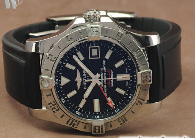 Breitling Avenger II GMT A3239011